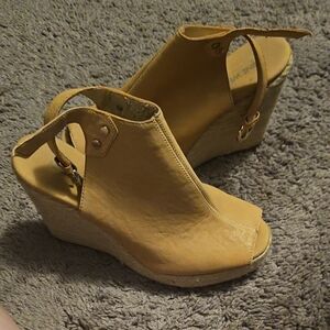 Women's Tan Nine West Sandals